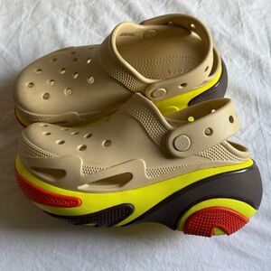 Crocs Bubble Crush Clog 210061-0HX Sesame